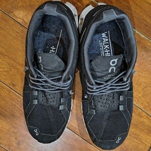 On Cloud Black Athletic Shoes Women's Sze 8